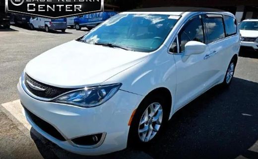 2020 Chrysler Pacifica Touring