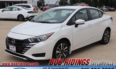 2024 Nissan Versa SV