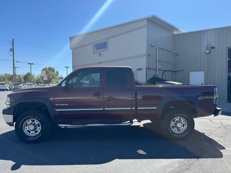 2001 Chevrolet Silverado 2500hd — a typically priced live listing