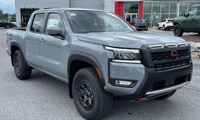 2026 Nissan Frontier SV