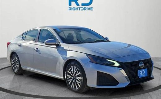 2023 Nissan Altima SV