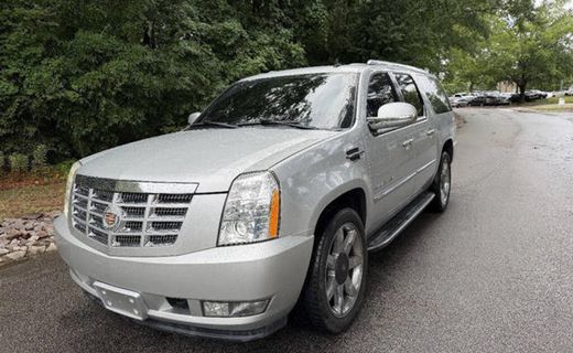 2011 Cadillac Escalade Luxury