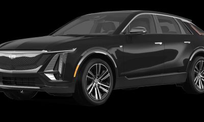 2024 Cadillac Lyriq LUX 1