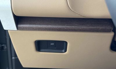 2026 Land Rover Range SE