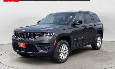 2026 Jeep Grand Cherokee Base Laredo