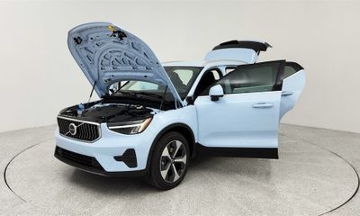 2024 Volvo XC40