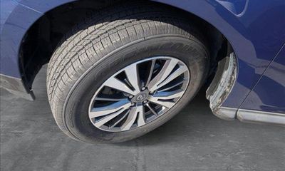 2020 Nissan Pathfinder SV