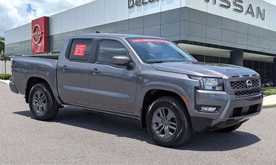 2025 Nissan Frontier SV