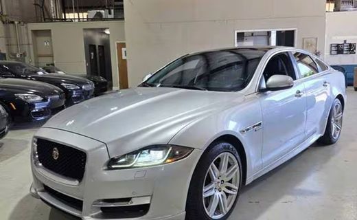 2017 Jaguar XJ