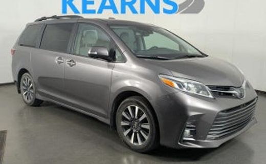 2019 Toyota Sienna LE