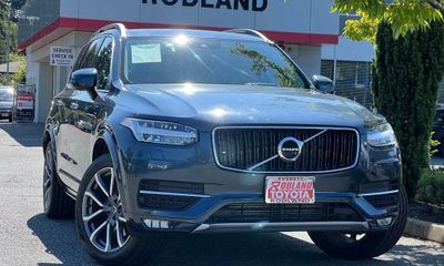 2019 Volvo XC90 Momentum