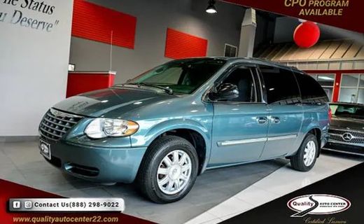 2006 Chrysler Town AND Country Touring