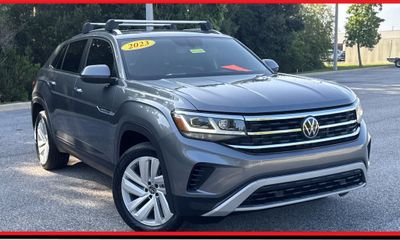 2023 Volkswagen Atlas Cross Sport SE W Tech