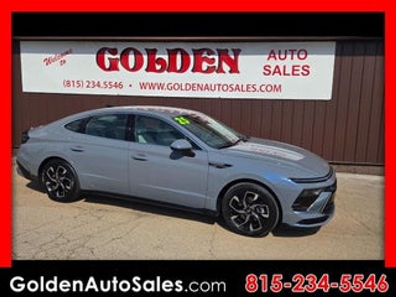 2025 Hyundai Sonata — a typically priced live listing