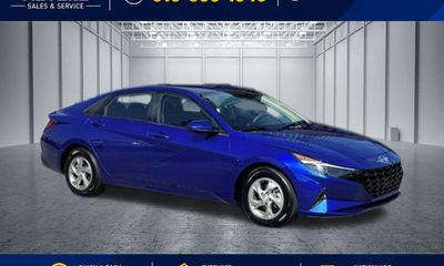 2022 Hyundai Elantra SE