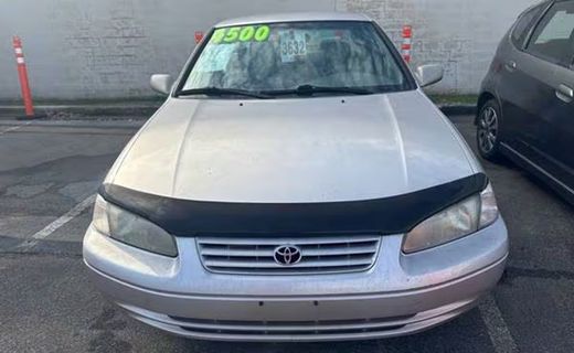 1999 Toyota Camry LE 4D Sedan