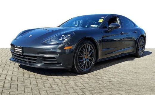 2018 Porsche Panamera
