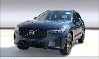 2026 Volvo XC60 Plus Dark