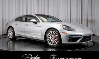 2017 Porsche Panamera Turbo
