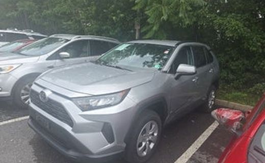 2020 Toyota RAV4 LE