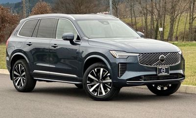 2026 Volvo XC90 Core