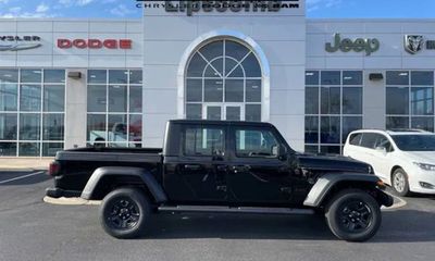 2026 Jeep Gladiator Sport
