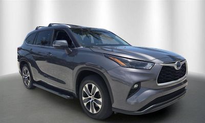 2022 Toyota Highlander XLE