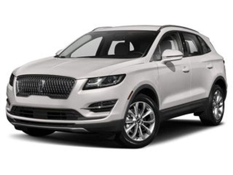 2019 Lincoln MKC — a typically priced live listing