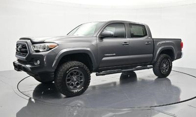 2017 Toyota Tacoma SR5 TRD OFF