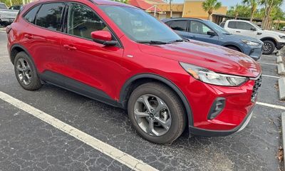 2025 Ford Escape ST Line Select