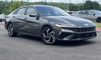 2024 Hyundai Elantra SEL