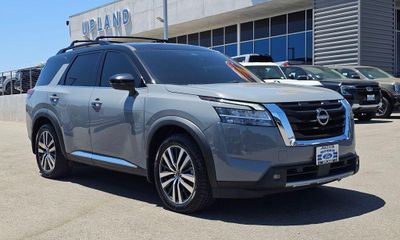 2022 Nissan Pathfinder Platinum