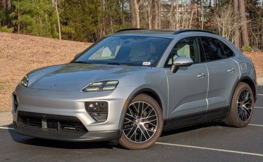 2025 Porsche Macan