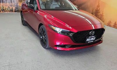 2026 Mazda MAZDA3 Premium Plus