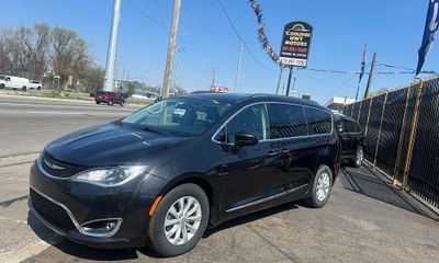 2019 Chrysler Pacifica Touring L