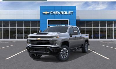 2026 Chevrolet Silverado HD Custom
