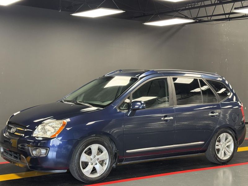 Representative 2007 Kia Rondo photo