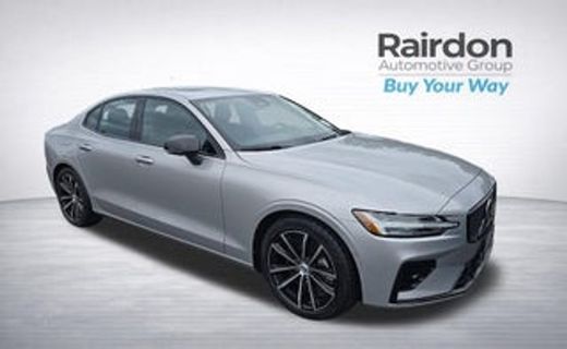 2023 Volvo S60 Plus Dark