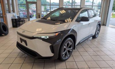 2024 Toyota BZ4X XLE