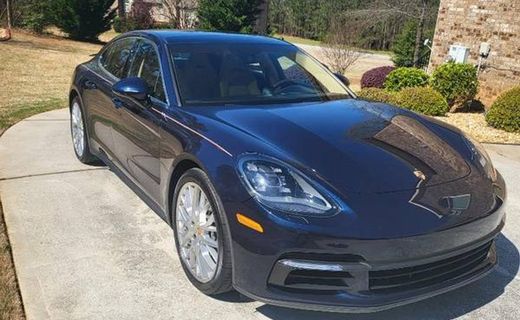 2018 Porsche Panamera 4S
