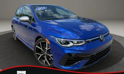2024 Volkswagen Golf R 2 0T