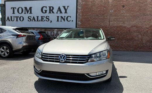 2014 Volkswagen Passat SE