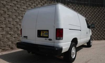 2013 Ford E-350 Super Duty