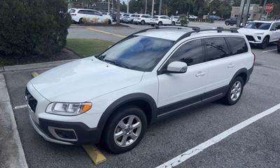 2011 Volvo XC70 32