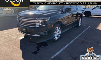 2023 Chevrolet Suburban High Country
