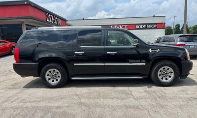 2011 Cadillac Escalade Luxury