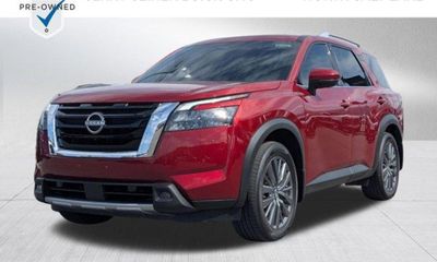 2025 Nissan Pathfinder SL