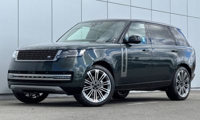 2026 Land Rover Range SE