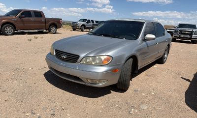 2002 Infiniti I35 Base