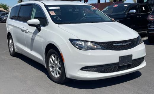 2022 Chrysler Voyager LX